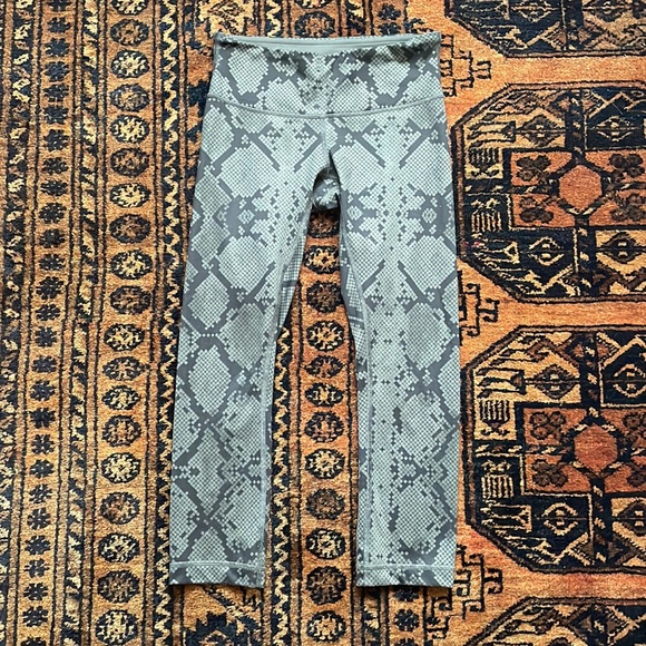 Lululemon wunder under ziggy snake print leggings - Picture 2 of 5